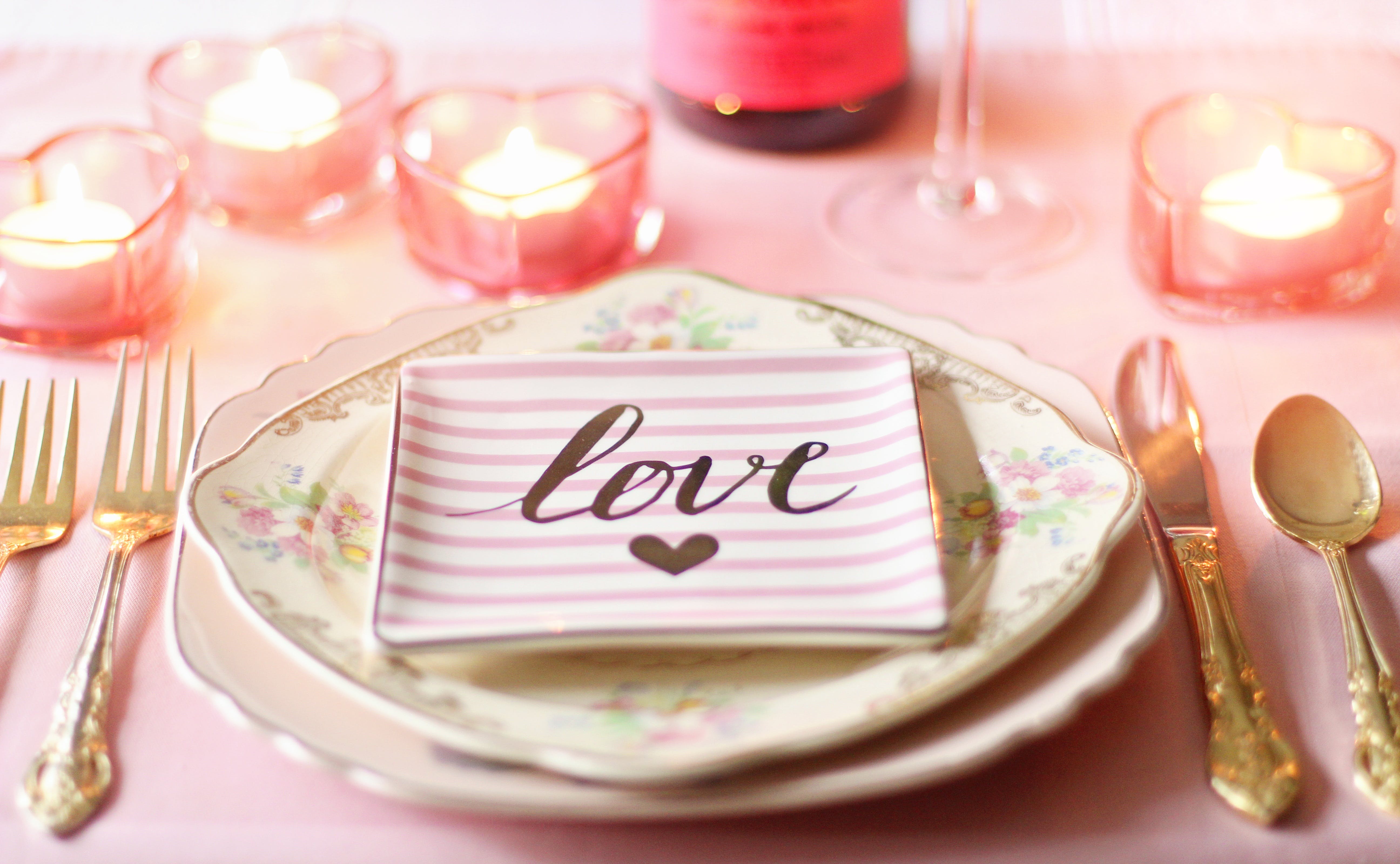 valentine's day table setting